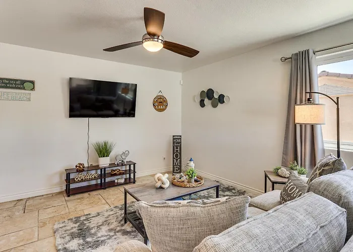 Desert Retreat Near Havasu W/ Backyard Oasis Dom wakacyjny *