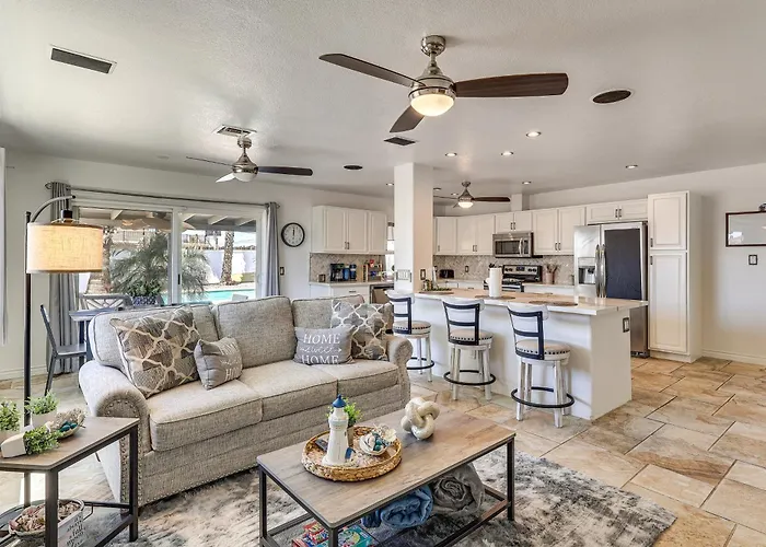 Desert Retreat Near Havasu W/ Backyard Oasis Dom wakacyjny *