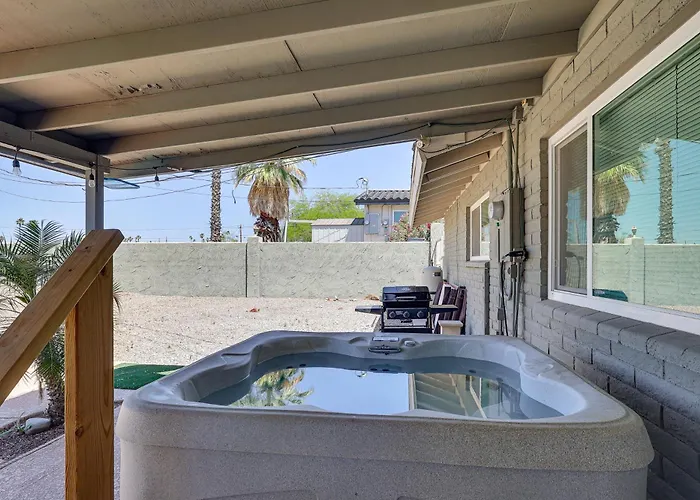 Dom wakacyjny Desert Retreat Near Havasu W/ Backyard Oasis *